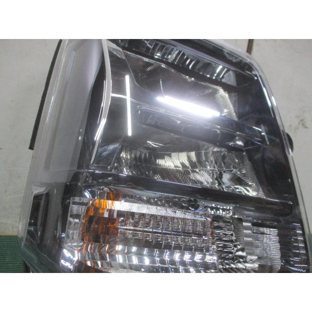 スズキ エブリィワゴン 3BA-DA17W 純正 右ヘッドライト ヘッドランプ