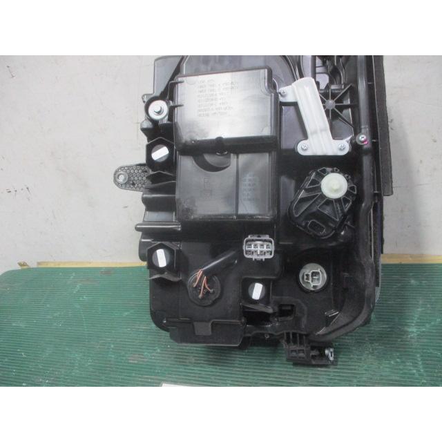 スズキ エブリィワゴン 3BA-DA17W 純正 右ヘッドライト ヘッドランプ