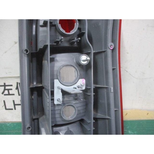 トヨタ プロボックス NCP160V / NHP160V 左テールライト テールランプ