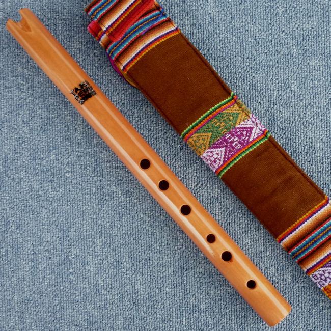 WOOD-E3  ケーナ 女性に最適 木製 民族楽器 フォルクローレ楽器 ペルー アンデス TAKI 女性用 ショート クスコ 伝統楽器 アンデス楽器｜elgusto