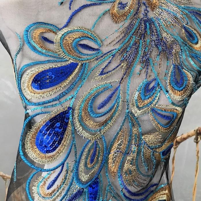 バトン レオタード スパンコールモチーフ 孔雀 クジャク 羽根 チュール