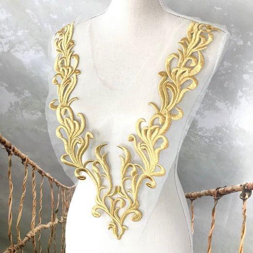 モチーフ ゴールド チュールモチーフ 模様 ネックライン 刺繍モチーフ