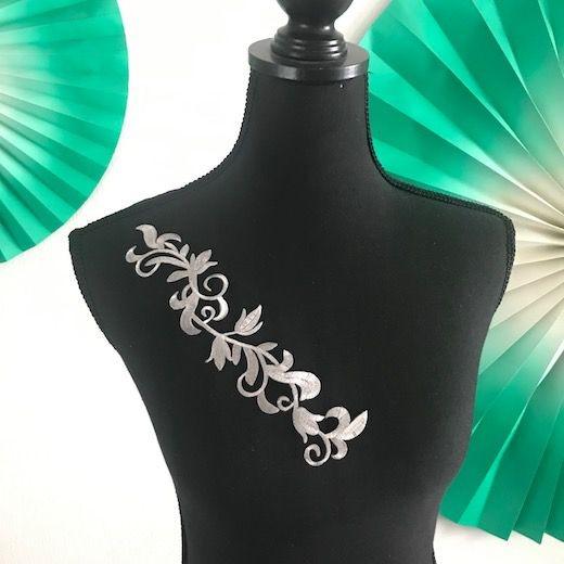 花柄 ワッペン 貼り付け 新体操 刺繍ワッペン レオタード モチーフ 手作り 衣装 パーツ シルバー 男子レオタード バトントワリング 新体操部 装飾 B5 1 Elisabeth Smile Craft Shop 通販 Yahoo ショッピング