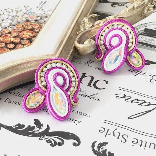 ピアス ラインストーンピアス ソウタシエ ストーンピアス アクセサリー
