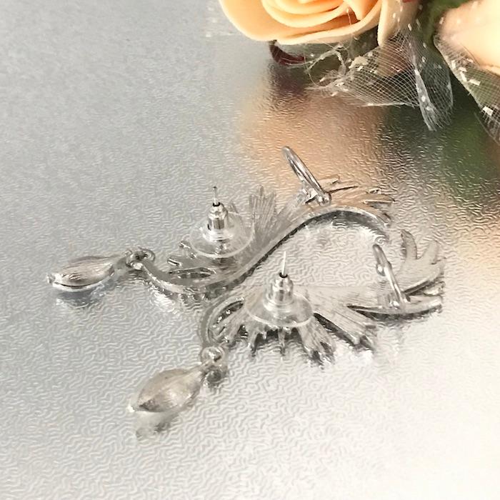 gram.鎌倉 ピアス クリアグレーストーン ライン状ピアス 