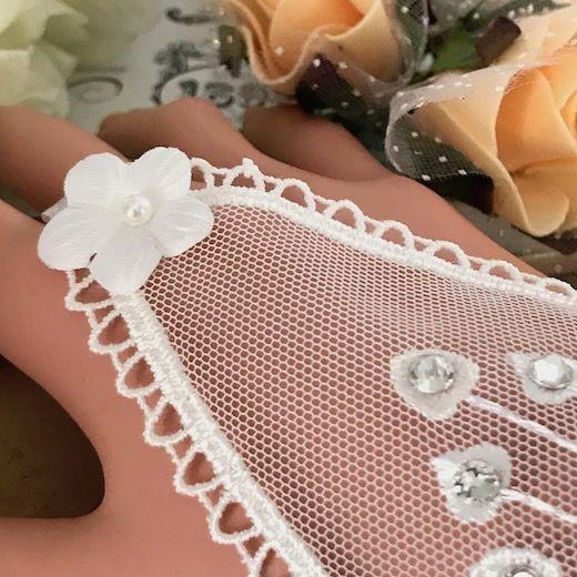 フィンガーレスグローブ 手袋 白 レース グローブ ストーンつき 花柄 