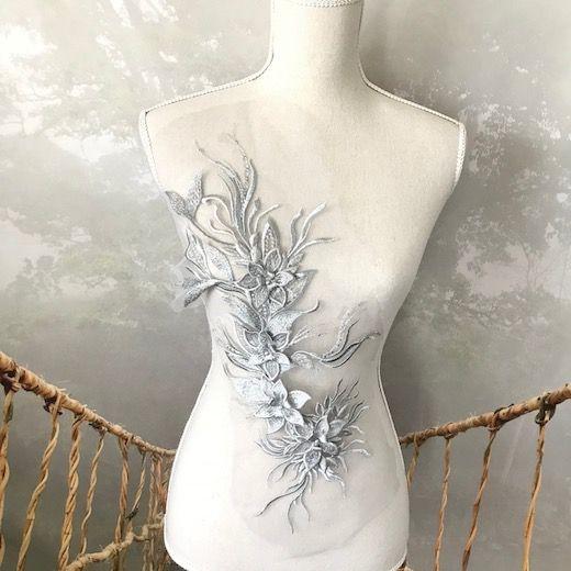 美品 花柄刺繍 シルバー帯 高品質❣ 1m 水色 花柄 豪華刺繍 チュールレース ハンドメイド