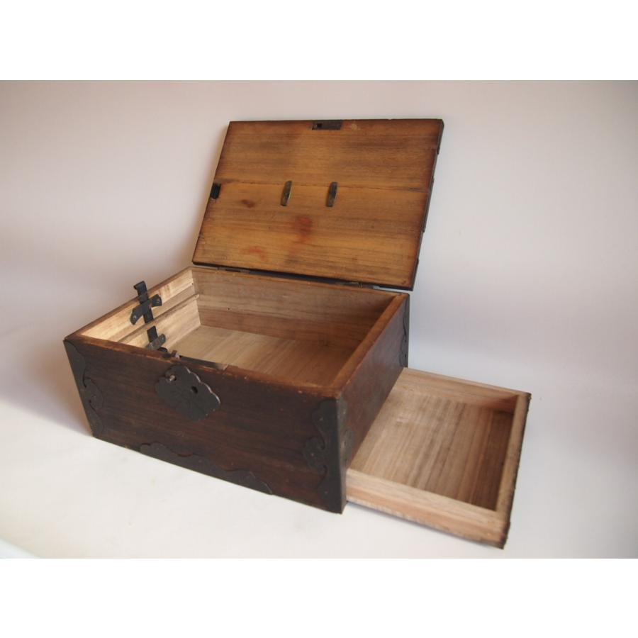 隠し収納あり！骨董品　戸棚　引き出し キャビネット 引き出し付き 扉収納 戸棚 可動棚 開き戸 配線穴