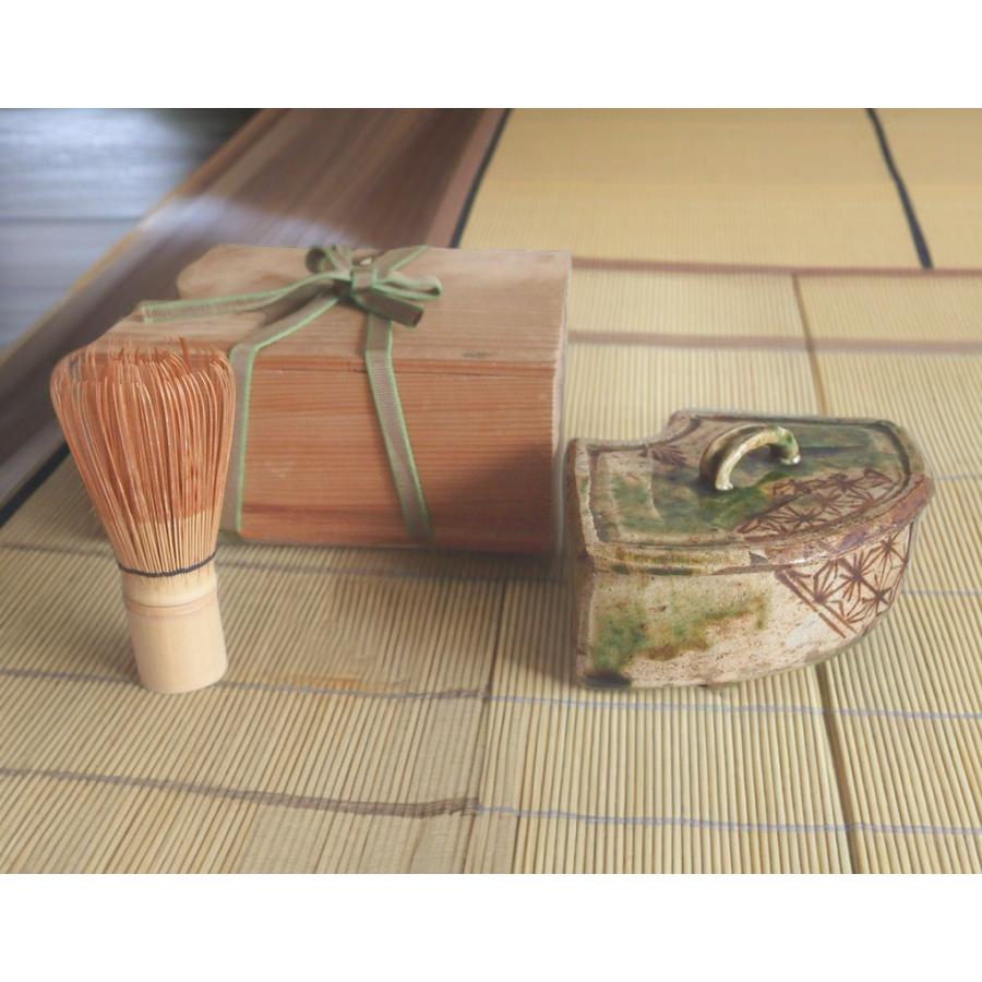 桃山 江戸時代 織部焼 扇面蓋菓子器17cm 木箱付 菓子鉢 茶道具 蓋物