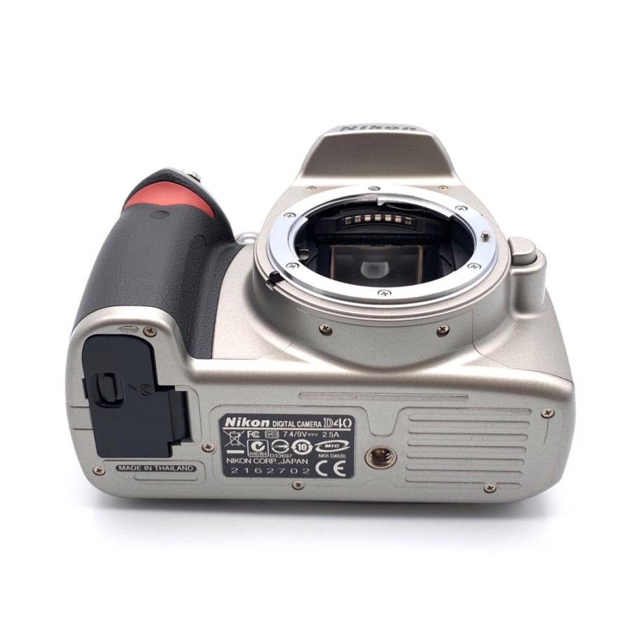 【完動品】シルバー　ニコン Nikon D40　一眼レフカメラ ニコン（Nikon） 【中古】 【難あり品】 D40 シルバーボディ : カメラ