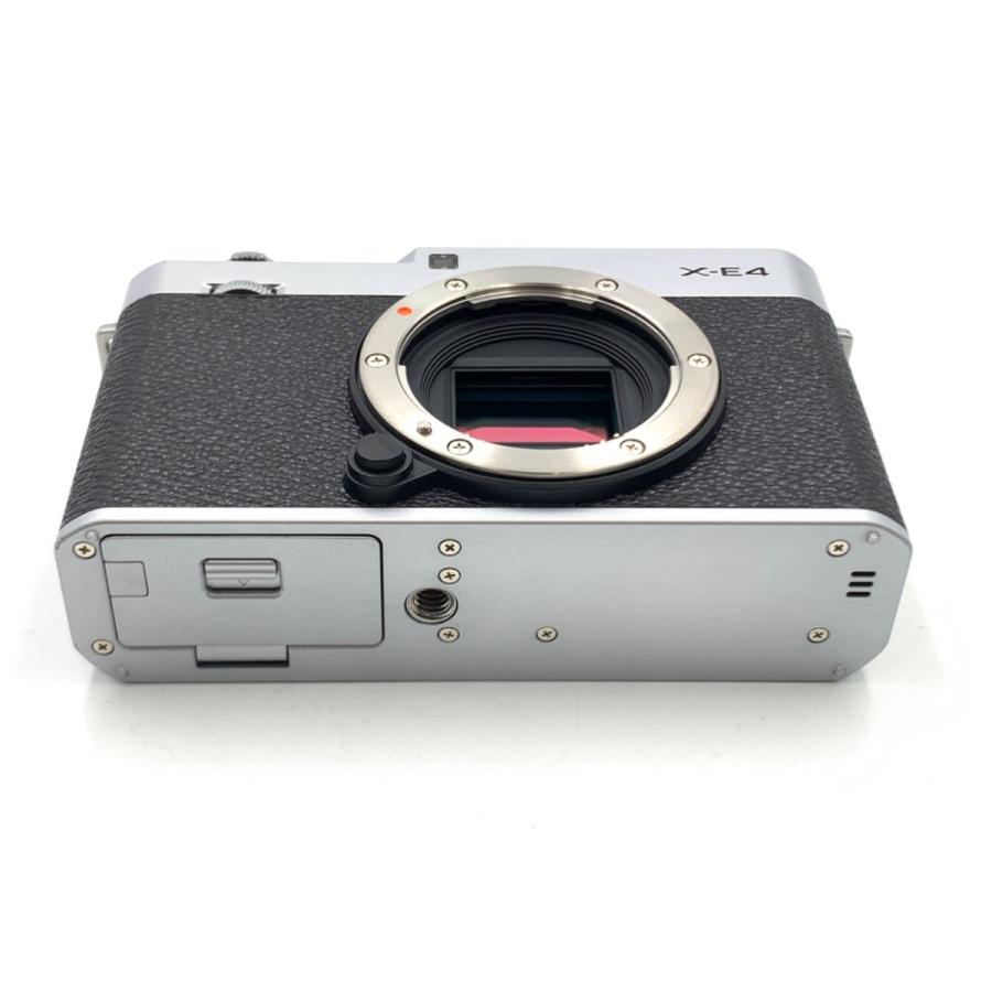 FUJIFILM X-E4 ボディ シルバー（アクセサリー付属） FUJIFILM X-E4 ボディ シルバー（アクセサリー付属）