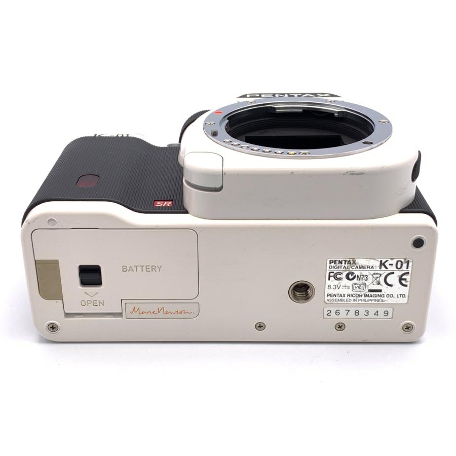 中古】 【並品】 ペンタックス K-01 ボディ ホワイト×ブラック