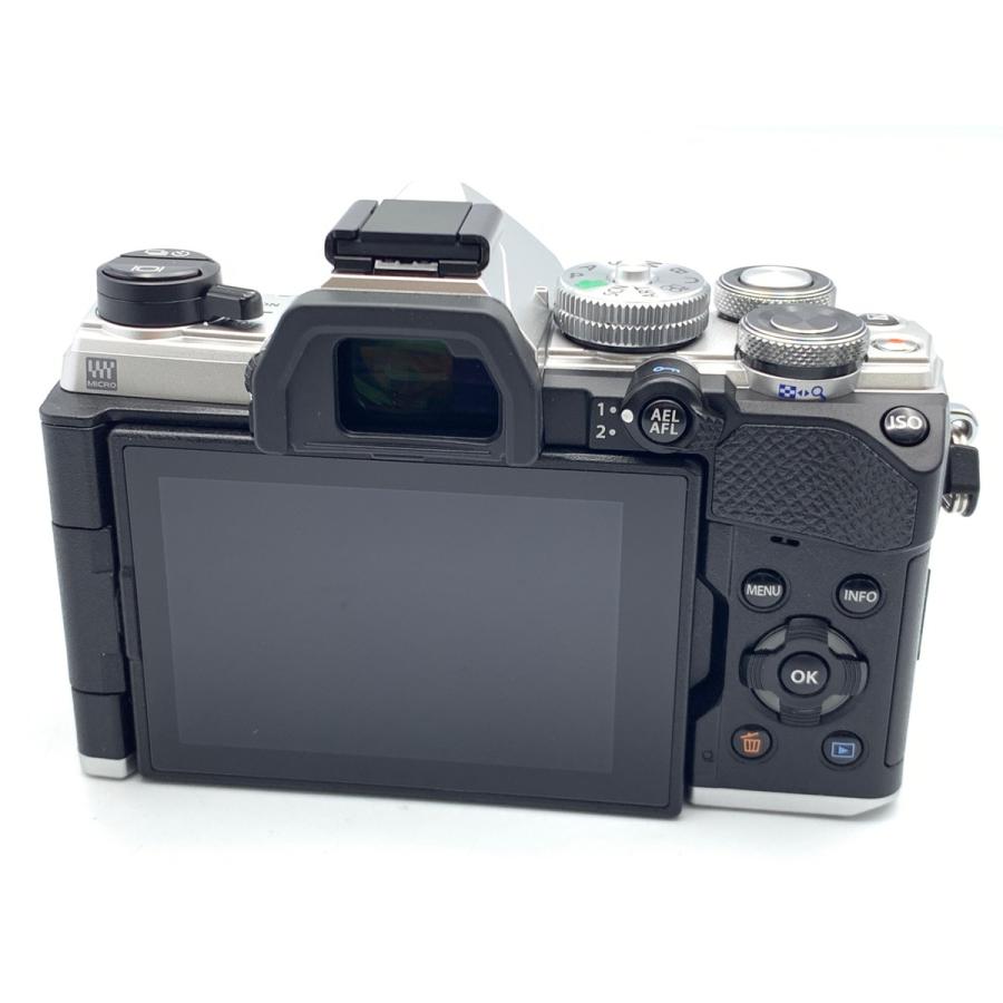 OM SYSTEM OM-5 シルバー　ボディ 国内店購入の新品未使用品 OMデジタルソリューションズ OM SYSTEM OM-5 ボディ [シルバー] 価格