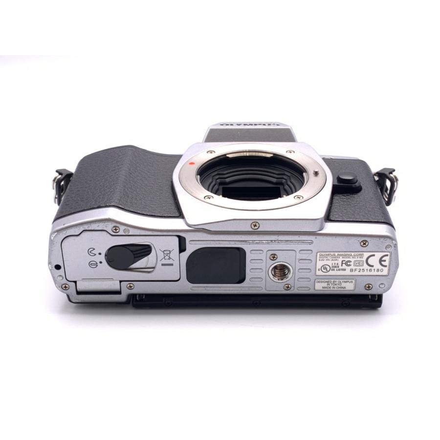 中古】 【良品】 オリンパス OM-D E-M5 ボディ シルバー