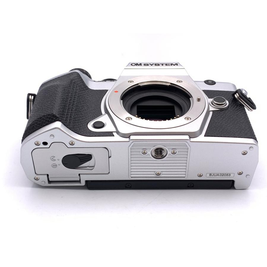 OM SYSTEM OM-5 Mark II ボディ シルバー　美品　即購入OK 中古】 【美品】 OM SYSTEM OM-5 Mark II ボディ シルバー : カメラの