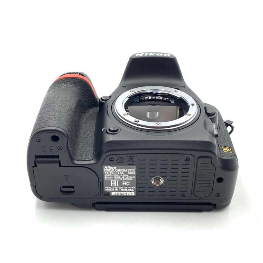 【中古】 【良品】 ニコン D750 上半身