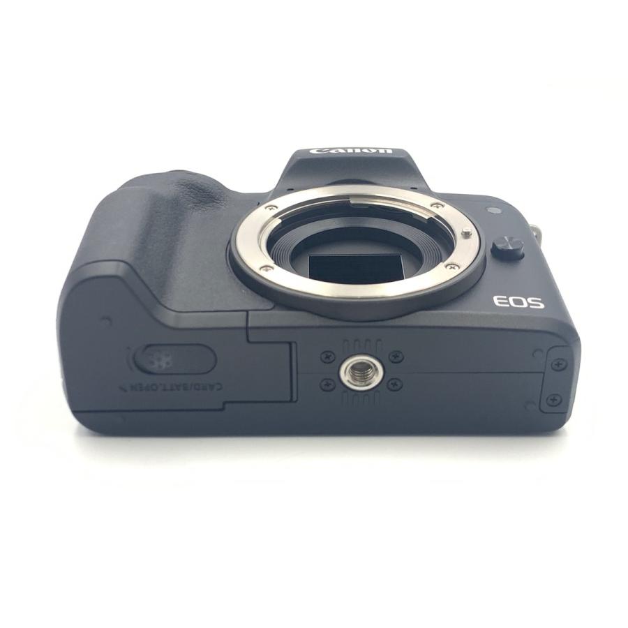 【中古】 【美品】 キヤノン EOS Kiss M 上半身 黒いこと