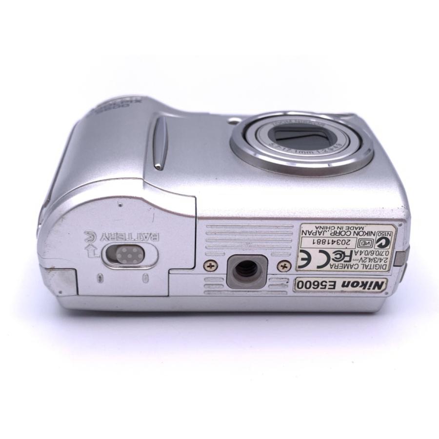 中古】 【並品】 ニコン(Nikon)COOLPIX 5600 シルバー【500万 中古】 【並品】 ニコン(Nikon)COOLPIX 5600 シルバー【500万