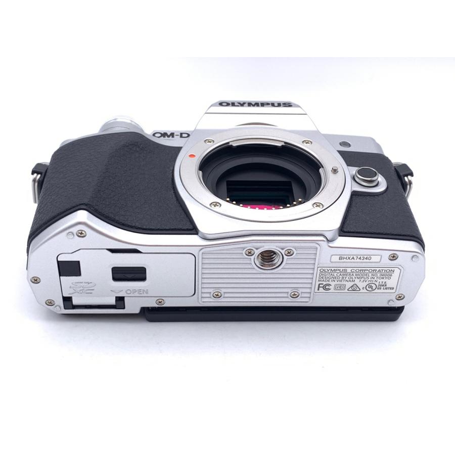 中古】 【美品】 オリンパス OM-D E-M10 MarkIII ボディ シルバー