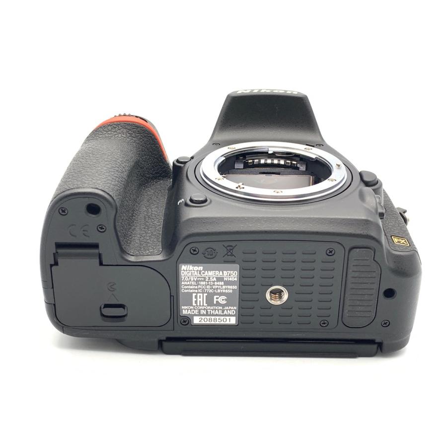 【中古】 【良品】 ニコン D750 上半身