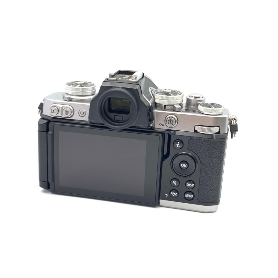 ニコン Zfc ボディ シルバー 綺麗 長期保証書 付属品有 綺麗☆ 新品)Nikon (ニコン) Zfc ボディ シルバー（商品ID：4960759906311