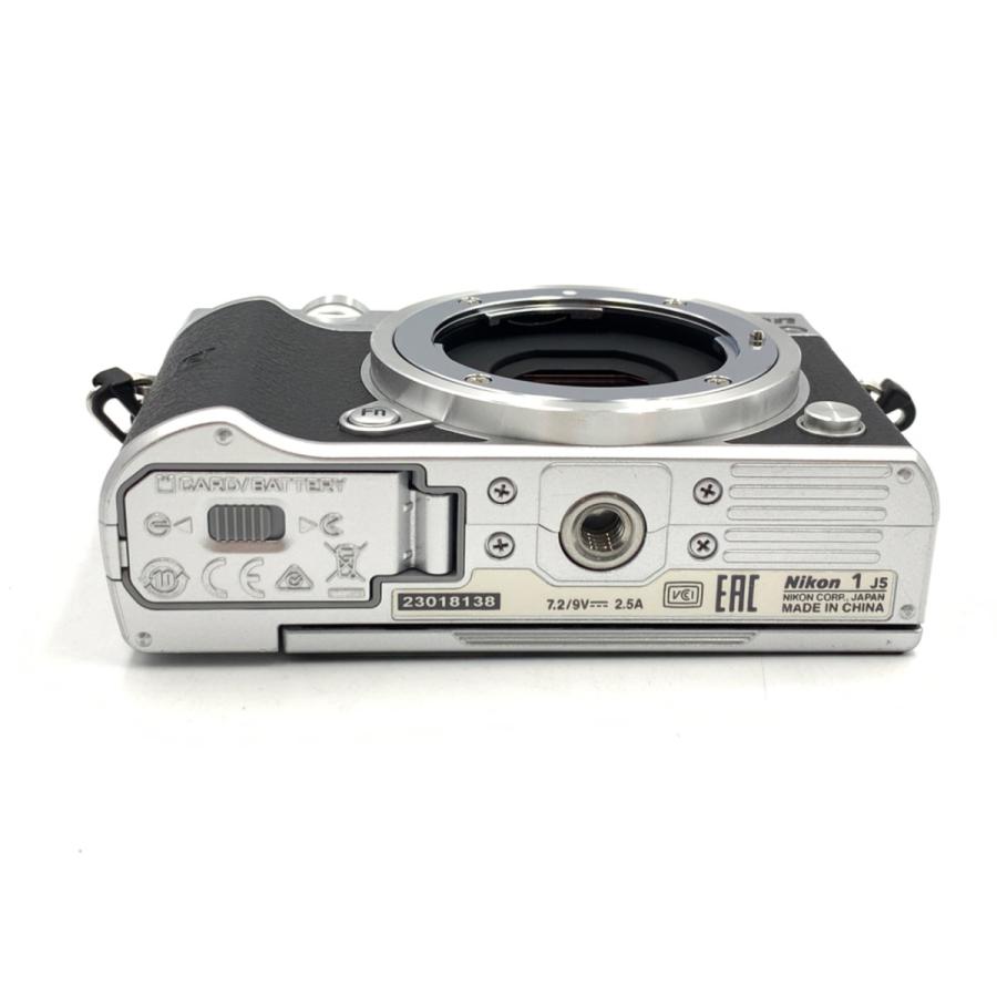 NIKON 1 J5　ボディ　シルバー　送料無料 中古】 【良品】 ニコン Nikon1 J5 ボディ シルバー : カメラの