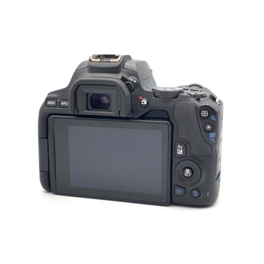 【中古】 【良品】 キヤノン EOS Kiss X10 上半身 黒いこと