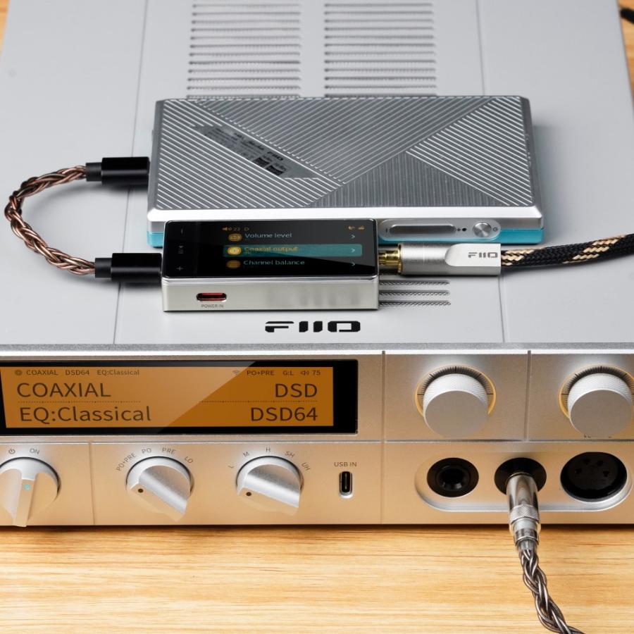 超美品　FIIO QX13 DAC　カーボンファイバーブラック FIIO、最大出力900mWのUSB-DACアンプ「QX13」。ESS社の最新