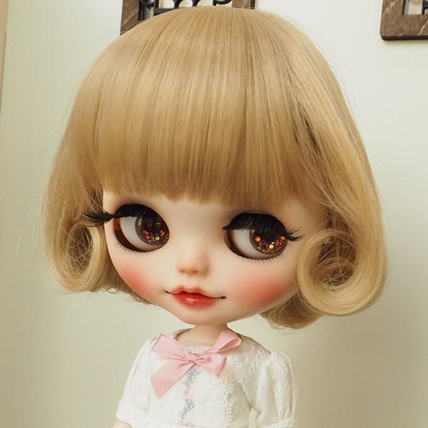ブライス（Blythe） ネオブライス ウィッグ 内巻きカール ミルクティ