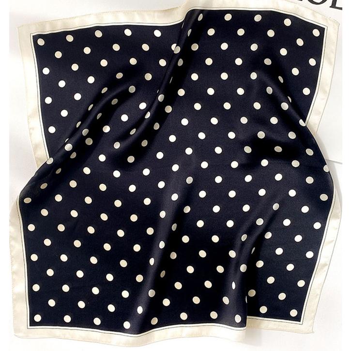 送料無料 エレガントなプリント柄入り100％シルクプチスカーフ   04464b | 