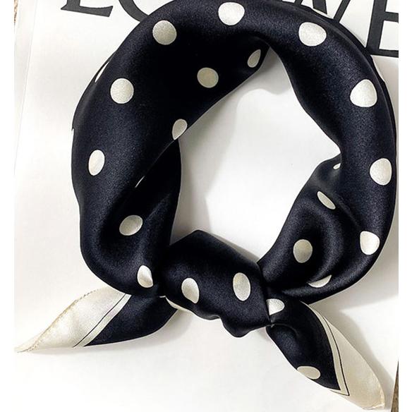 送料無料 エレガントなプリント柄入り100％シルクプチスカーフ   04464b |  | 01