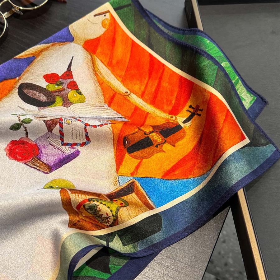 送料無料 エレガントなプリント柄入り100％シルクプチスカーフ　　04486 |  | 04