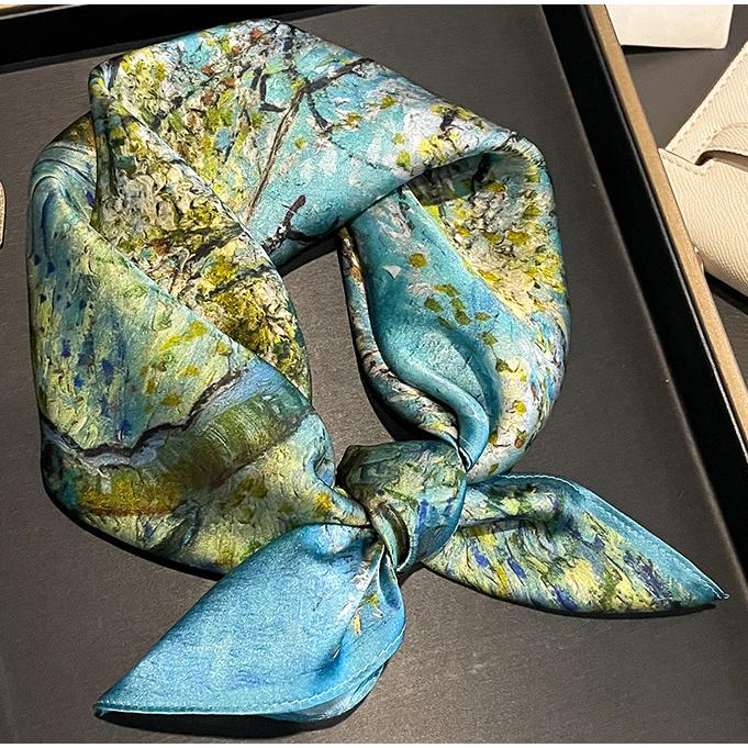 送料無料 エレガントなプリント柄入り100％シルクプチスカーフ　　04506 |  | 01