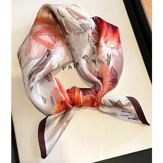 送料無料 エレガントなプリント柄入り100％シルクプチスカーフ　　04508 |  | 01