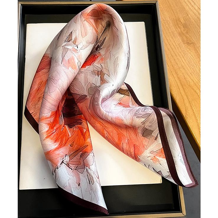 送料無料 エレガントなプリント柄入り100％シルクプチスカーフ　　04508 |  | 02