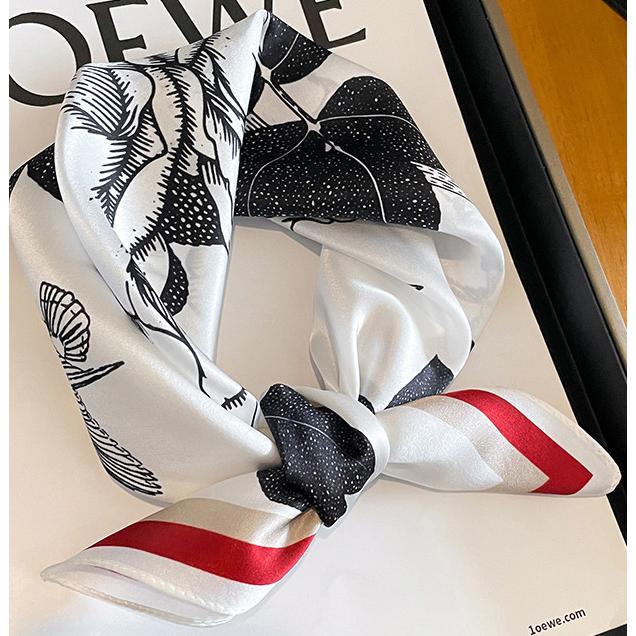 送料無料 エレガントなプリント柄入り100％シルクプチスカーフ　　04511 |  | 01