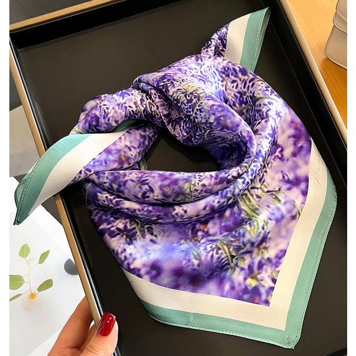 送料無料 エレガントなプリント柄入り100％シルクプチスカーフ　　04517 |  | 02