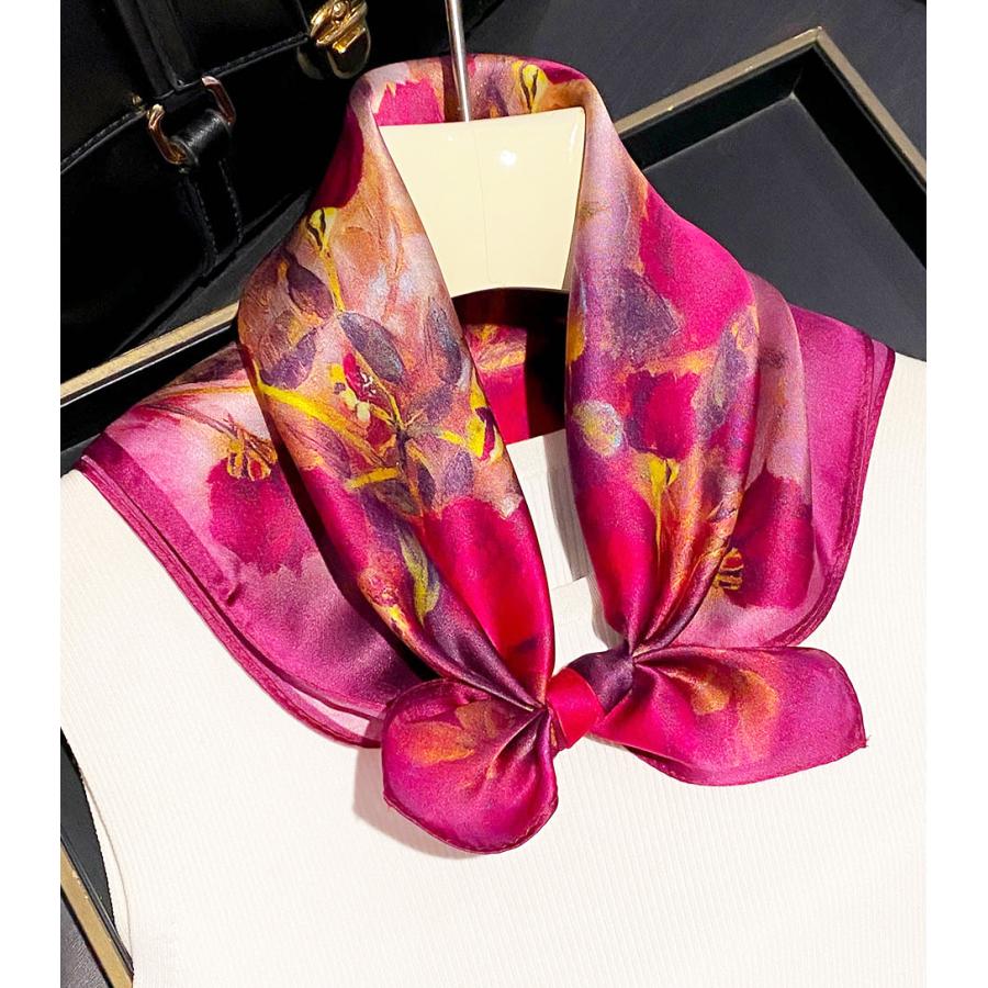 送料無料 エレガントなプリント柄入り100％シルクプチスカーフ　　04521 |  | 01