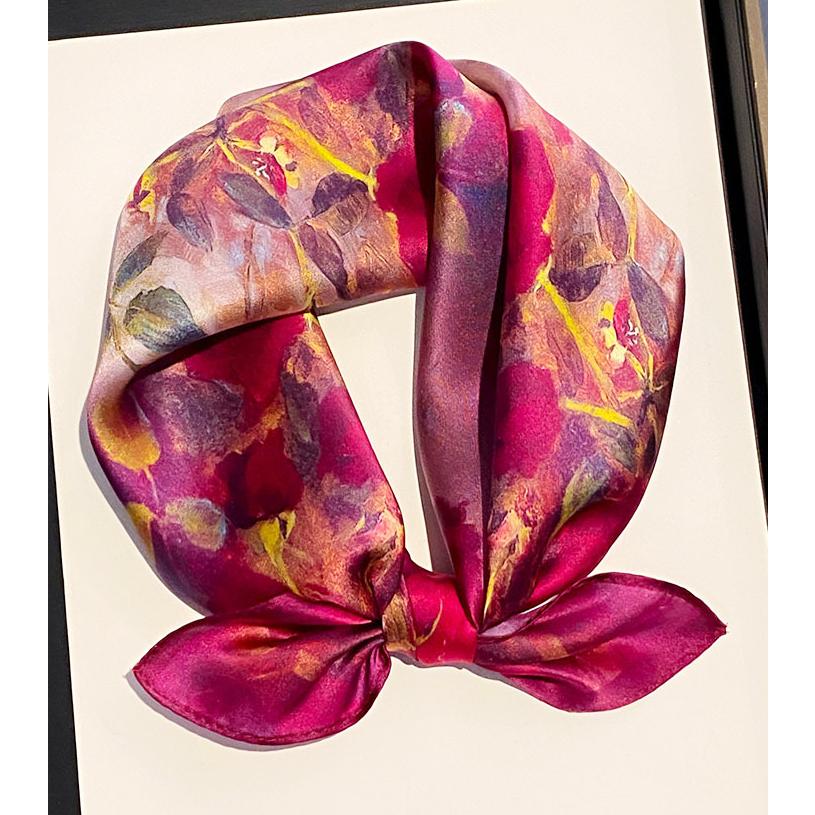 送料無料 エレガントなプリント柄入り100％シルクプチスカーフ　　04521 |  | 02