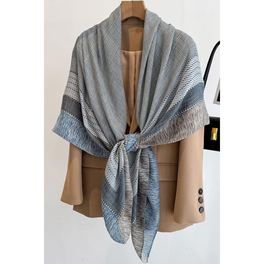 送料無料 【セール】男女兼用 大判正方形 リバーシブル 幾何学柄 スカーフ 　05503 |  | 01