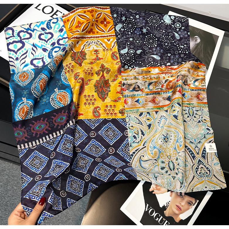 送料無料 男女兼用 大判正方形 シルクコットン混 ボヘミアンフラワー柄 スカーフ 　05545 |  | 01