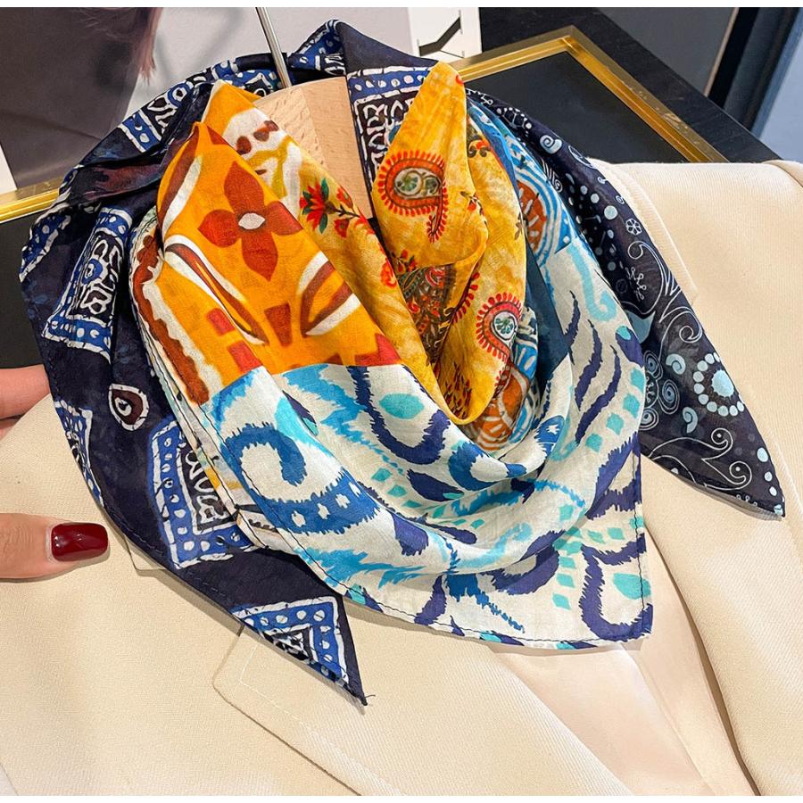 送料無料 男女兼用 大判正方形 シルクコットン混 ボヘミアンフラワー柄 スカーフ 　05545 |  | 02