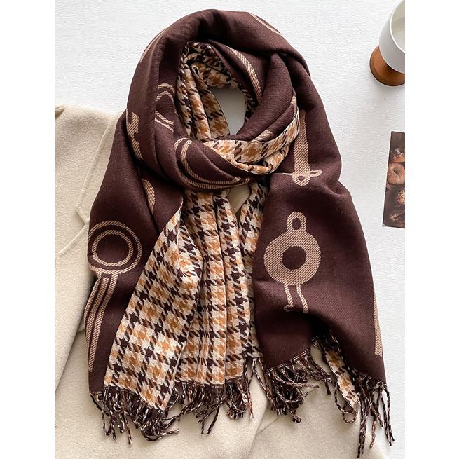 送料無料 やや厚手 リバーシブル大判 チェック幾何学柄入りストール マフラー 　21101 |  | 03