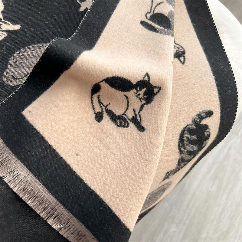 送料無料 【セール】やや厚手 リバーシブル大判 幾何学と猫柄入りストール マフラー 　2187a |  | 02