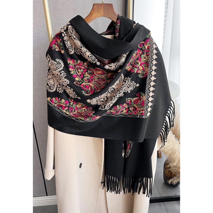 送料無料 やや厚手 大判 100％ウール フラワー刺繍柄入りストール マフラー　　2302a |  | 01