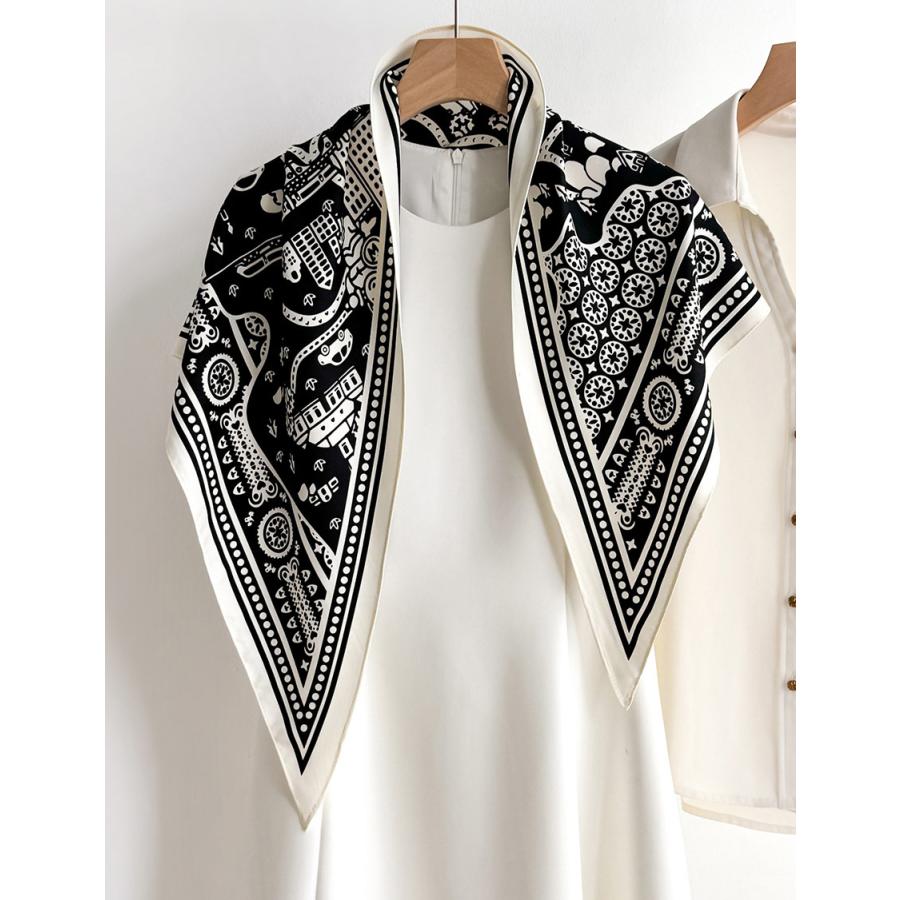 送料無料 男女兼用 三角形 シルクタッチ クラシック・バンダナ柄 スカーフ/ヘアリボン　8104 | 