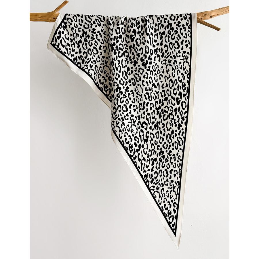 送料無料 男女兼用 三角形 シルクタッチ モノトーン レオパード柄 スカーフ/ヘアリボン　8105a |  | 01
