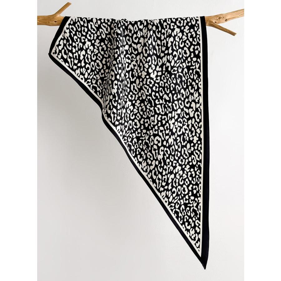 送料無料 男女兼用 三角形 シルクタッチ モノトーン レオパード柄 スカーフ/ヘアリボン　8105b |  | 01