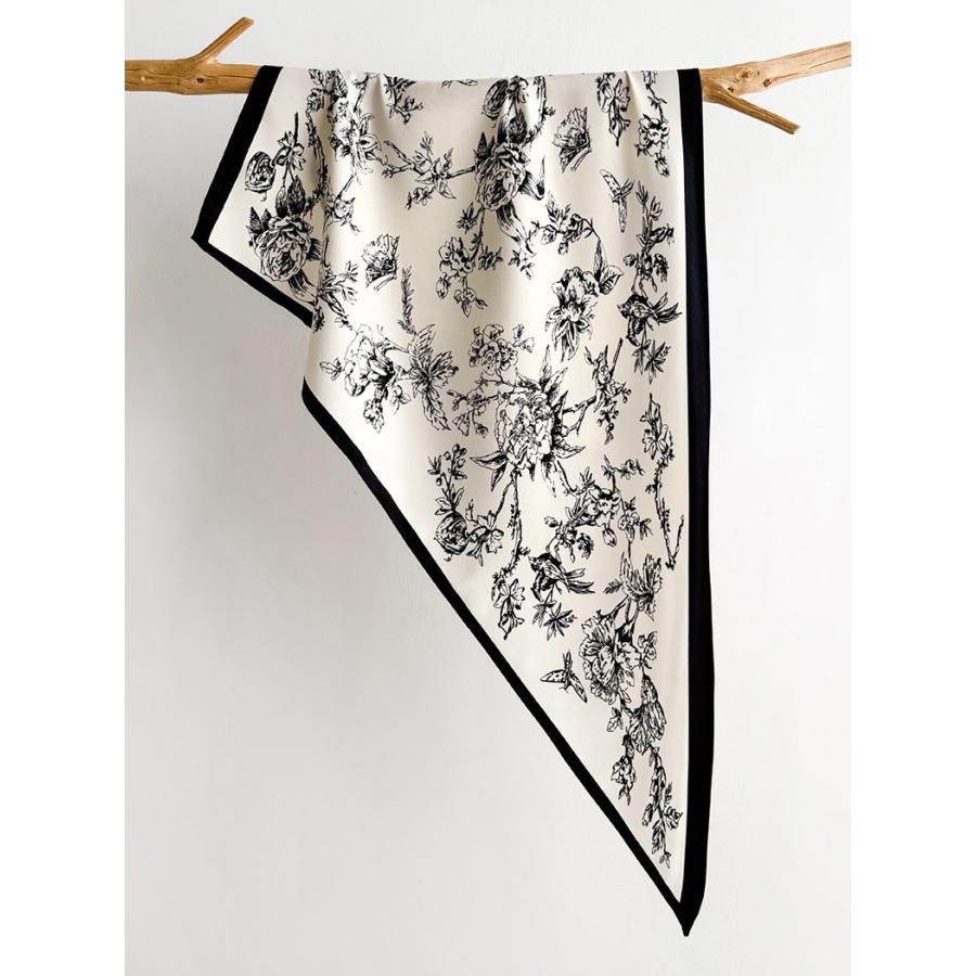 送料無料 男女兼用 三角形 シルクタッチ ボタニカル フラワー柄 スカーフ/ヘアリボン  8109b |  | 01