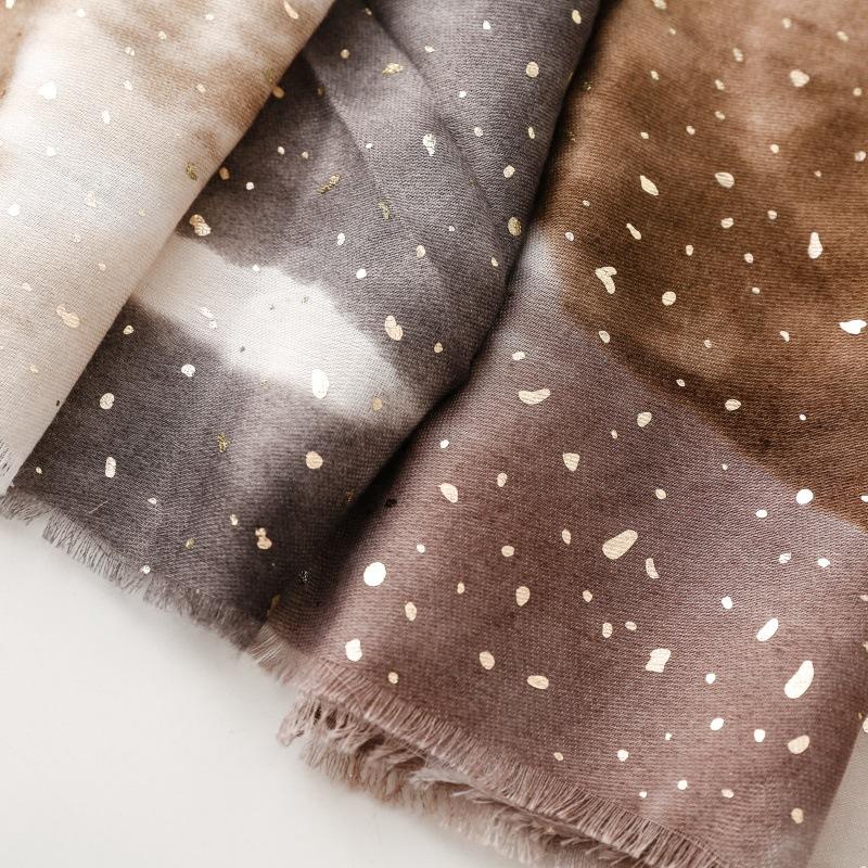 送料無料 男女兼用 大判薄型 金箔加工 幾何学柄 ストール スカーフ パレオ 　91108a |  | 06